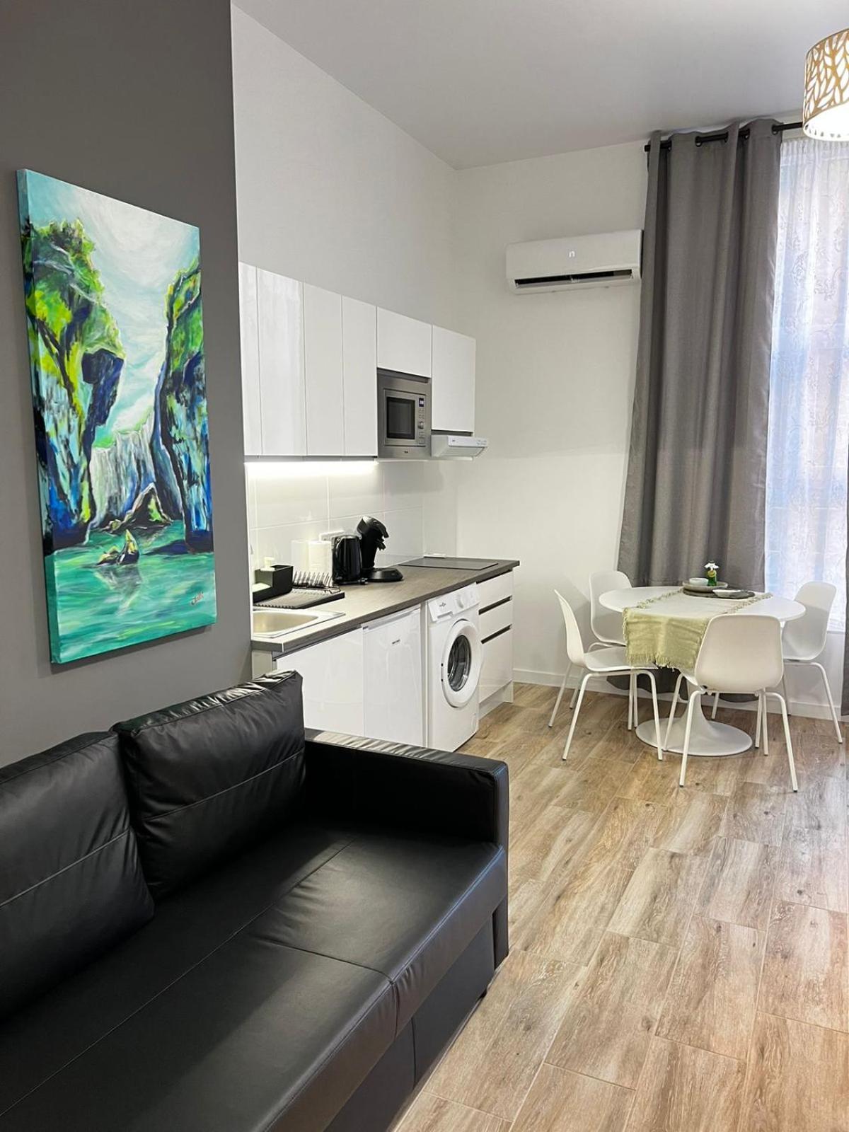 Rodrigues 15 Aparthotel Valencia Exteriör bild