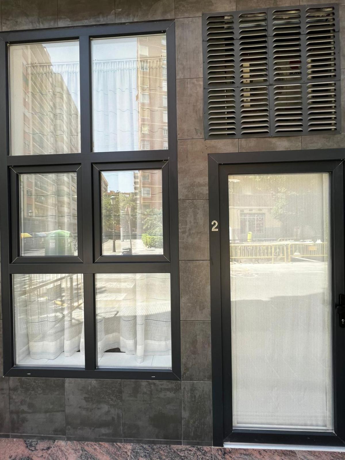 Rodrigues 15 Aparthotel Valencia Exteriör bild