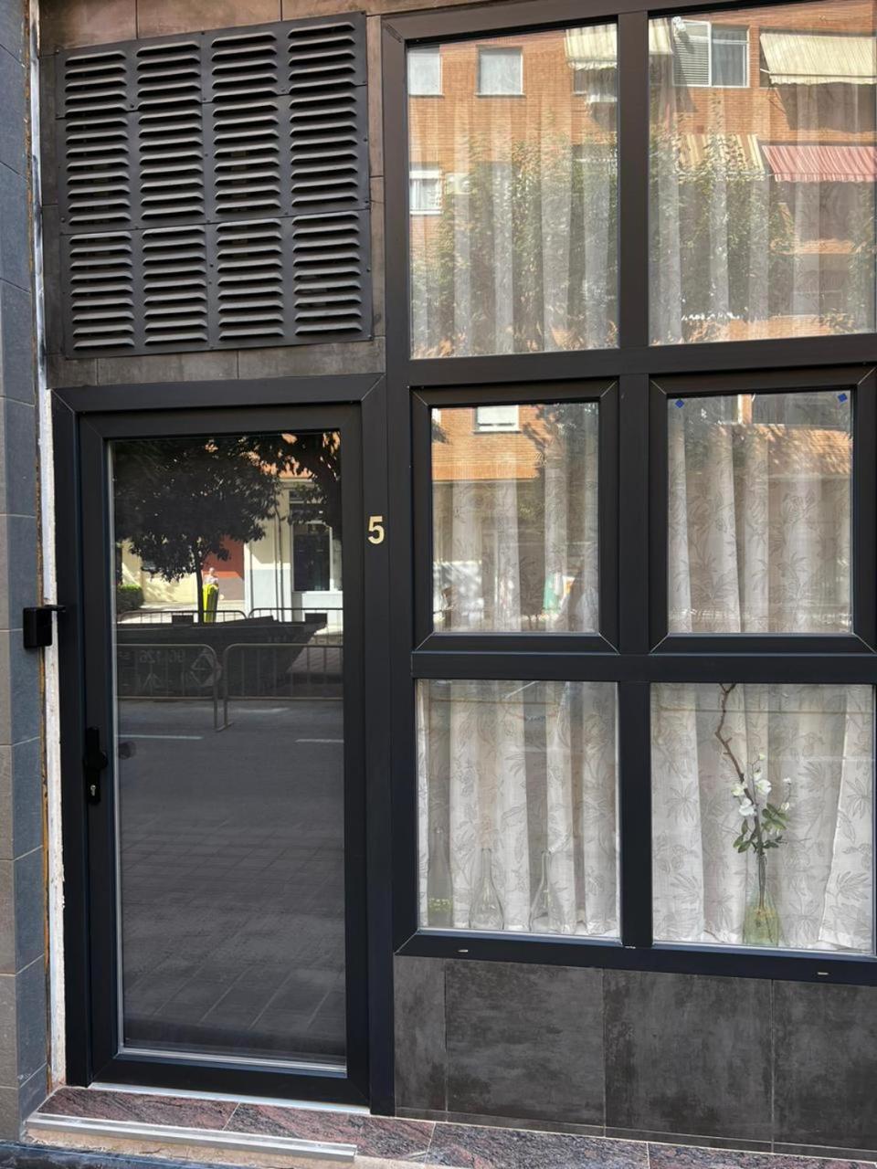 Rodrigues 15 Aparthotel Valencia Exteriör bild